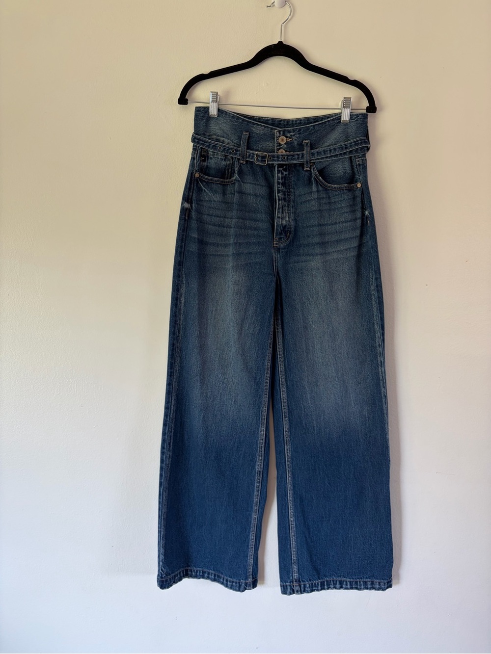 KanCan Medium Wash High Waisted Wide Leg Jeans With Denim Beltā Size 26